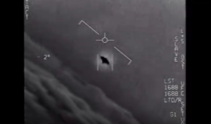 宇宙時代が到来！？米国防総省が初めて公開した「謎めくUFO映像」