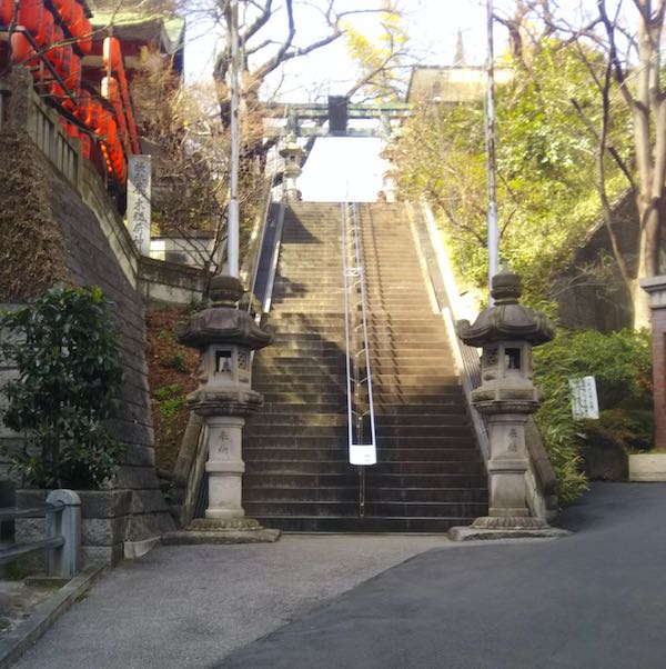 いくら流 ワクワク人相講座 26 美に関するご利益がある神社仏閣 茶ノ木稲荷神社 新宿区市ヶ谷